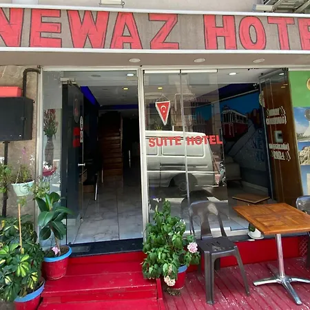 Newaz ホテル